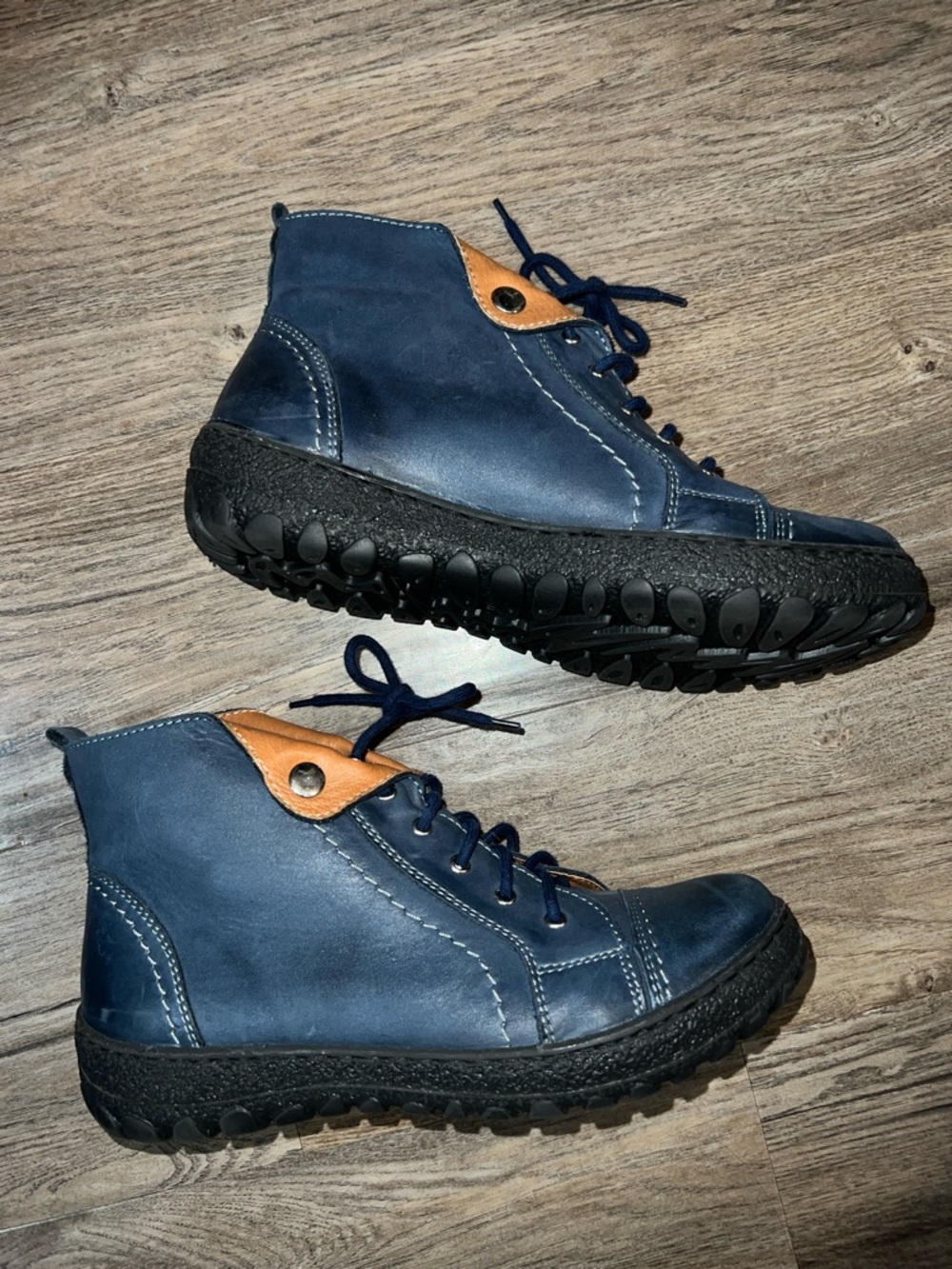 V Italia Lace Up Blue Leather Casual Shoes Size 38 Removable Insole